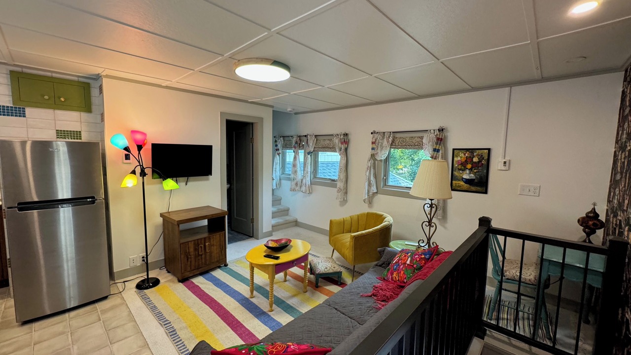 Photo of Livingroom in University District