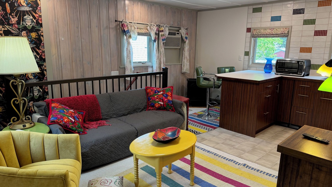 Photo of Livingroom in University District