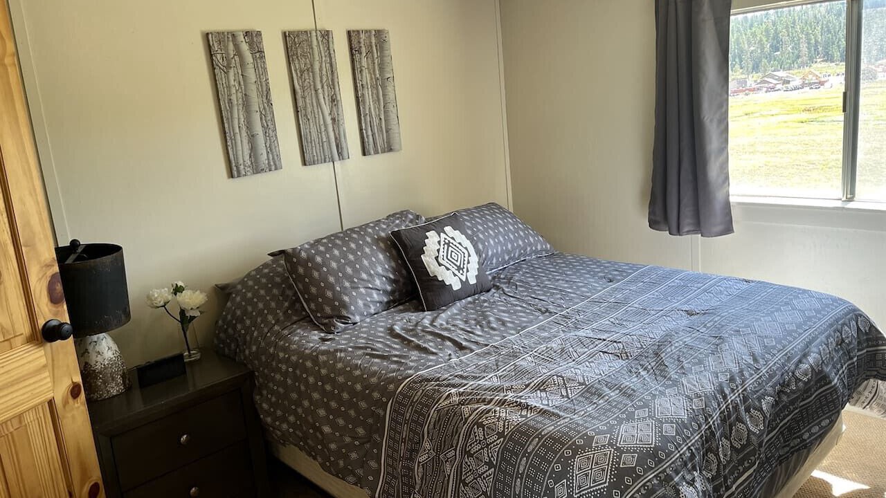 Photo of Bedroom in Meadow View Heights
