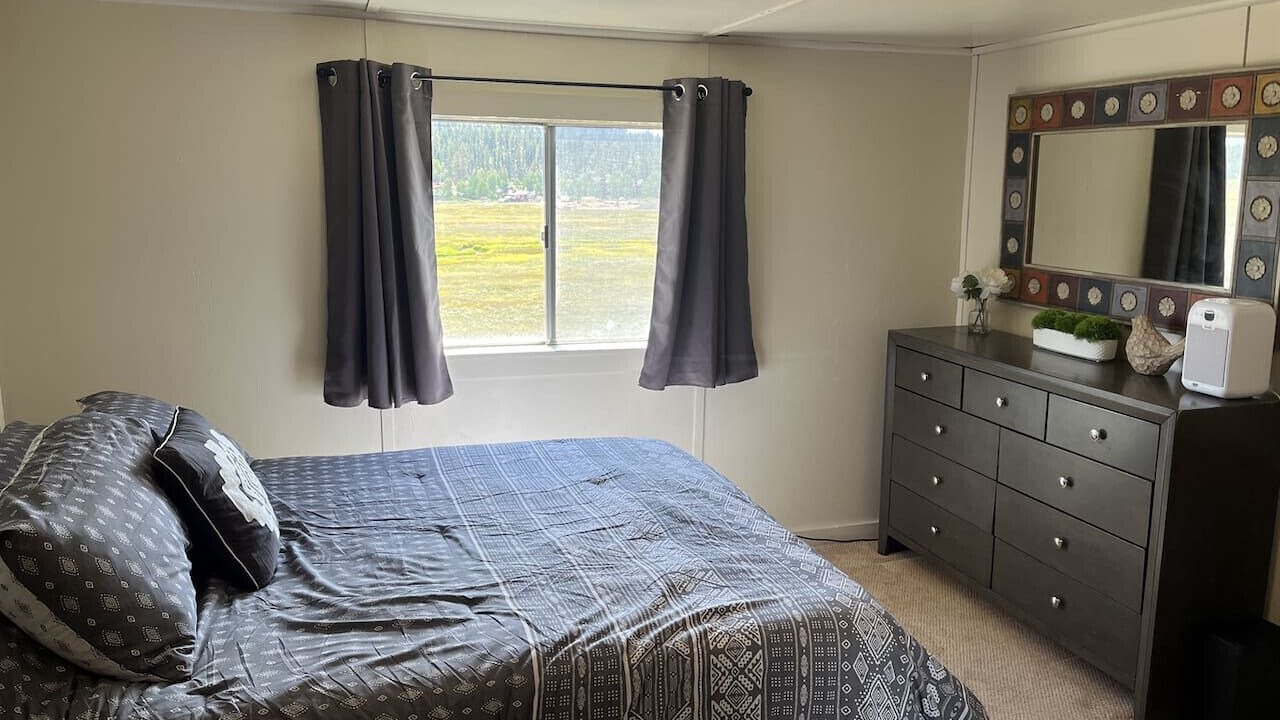 Photo of Bedroom in Meadow View Heights