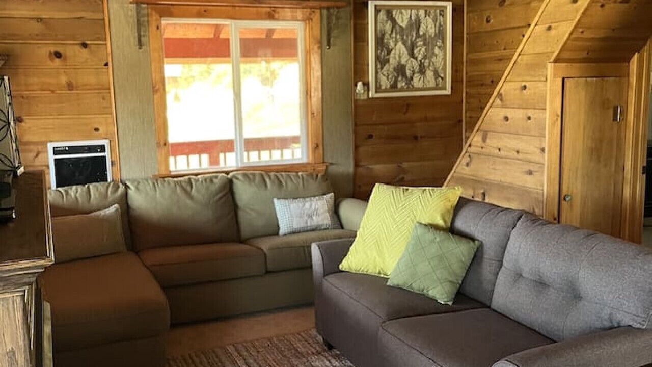 Photo of Livingroom in Meadow View Heights