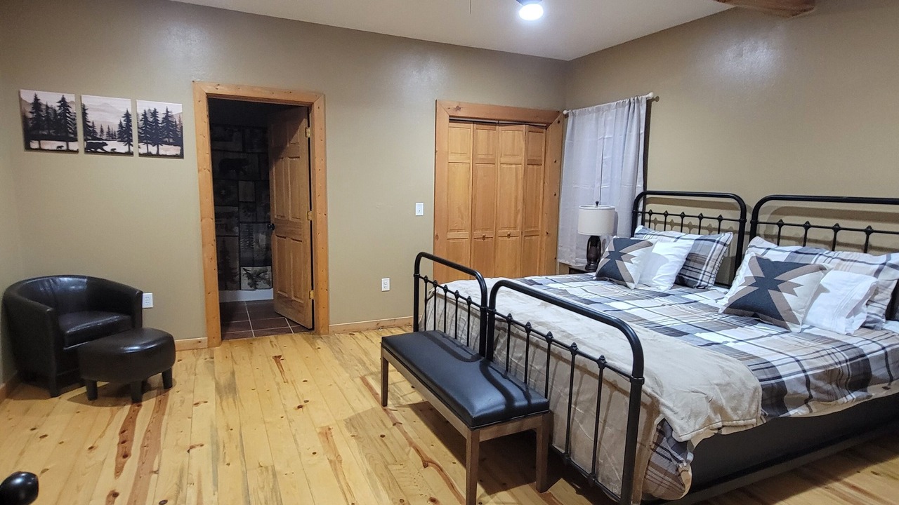 Photo of Bedroom in Riverton