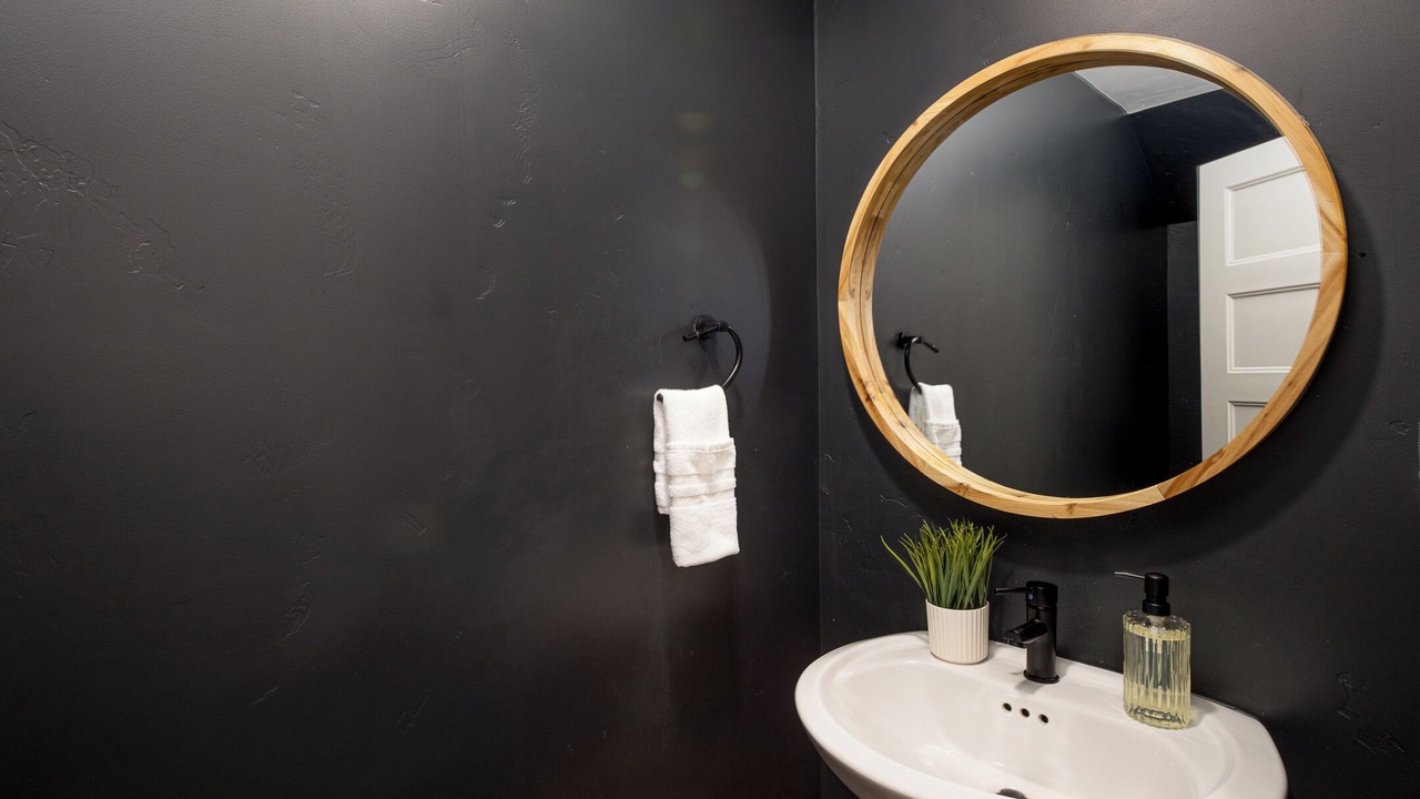 Photo of Bathroom in Veterans Park