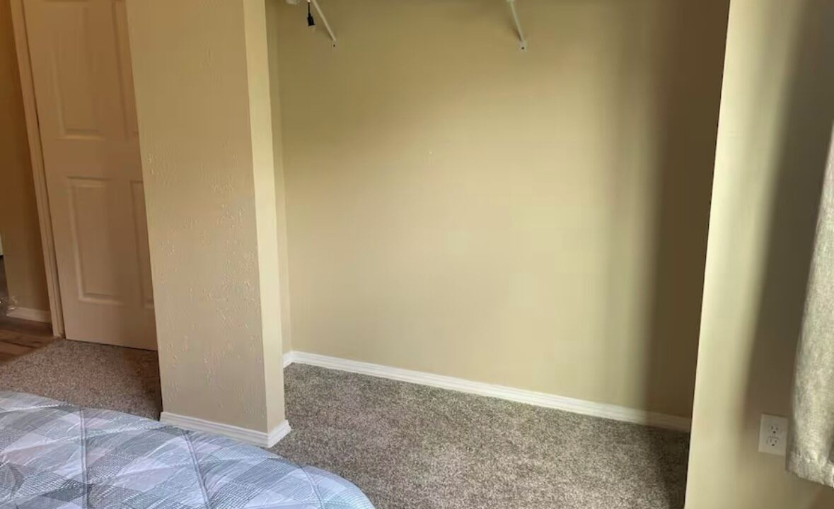 Photo of Bedroom in Franklin to the Fort
