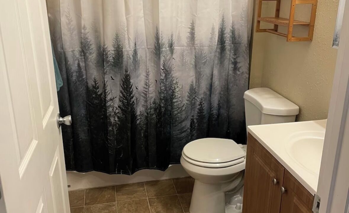 Photo of Bathroom in Franklin to the Fort