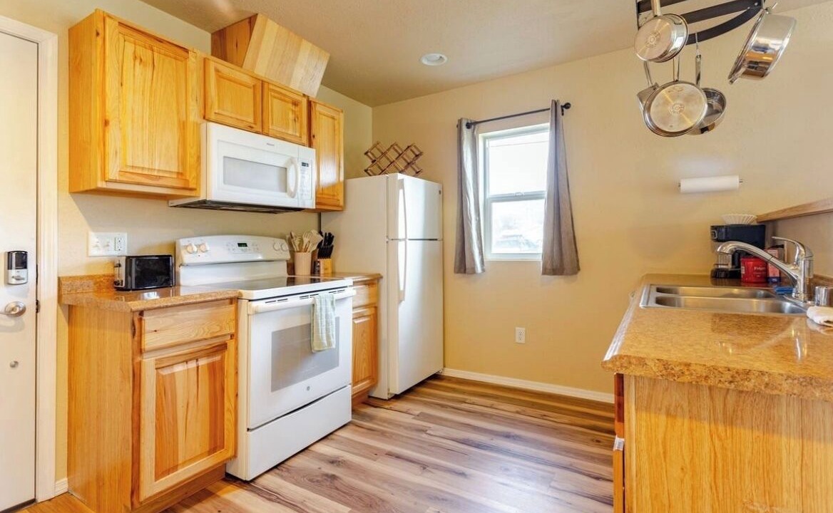 Photo of Kitchen in Franklin to the Fort