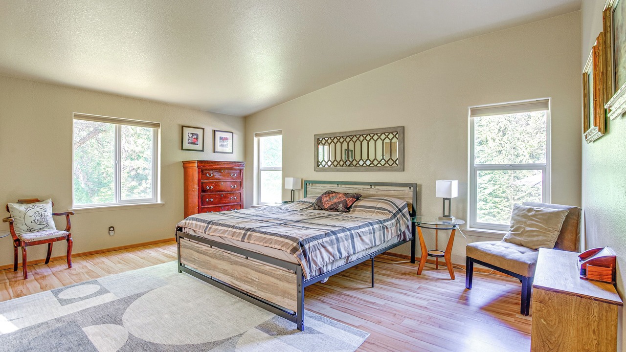 Photo of Livingroom in Mead