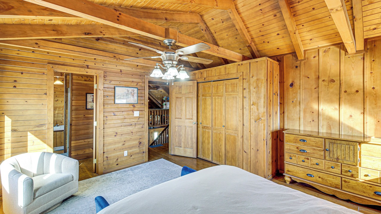 Photo of Bedroom in Dawes County