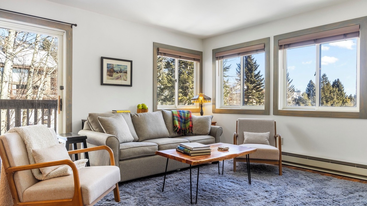 Photo of Livingroom in Teton Village