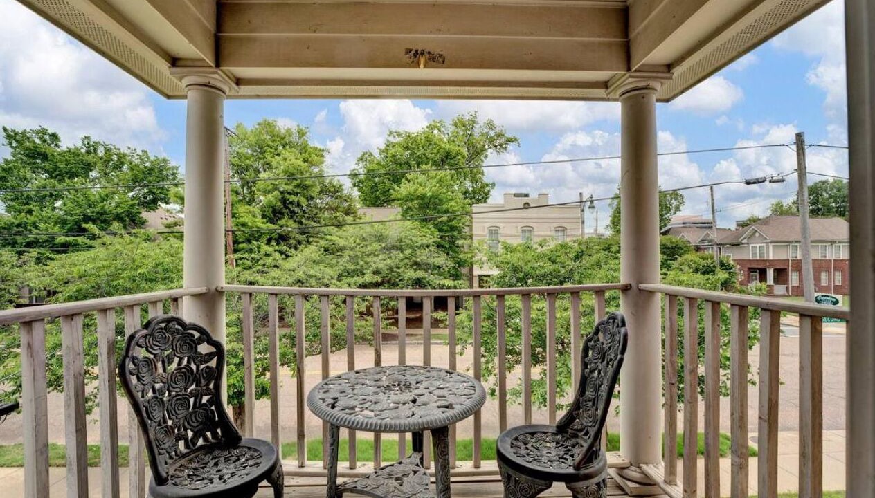 Photo of Patio Balcony in Pinch District