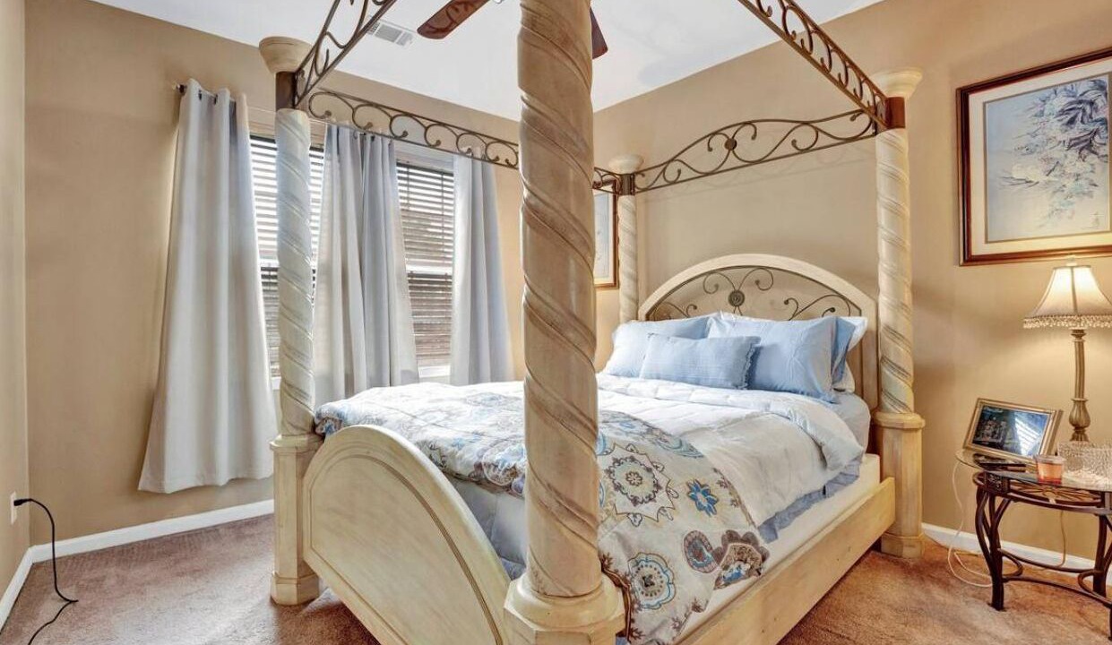 Photo of Bedroom in Pinch District