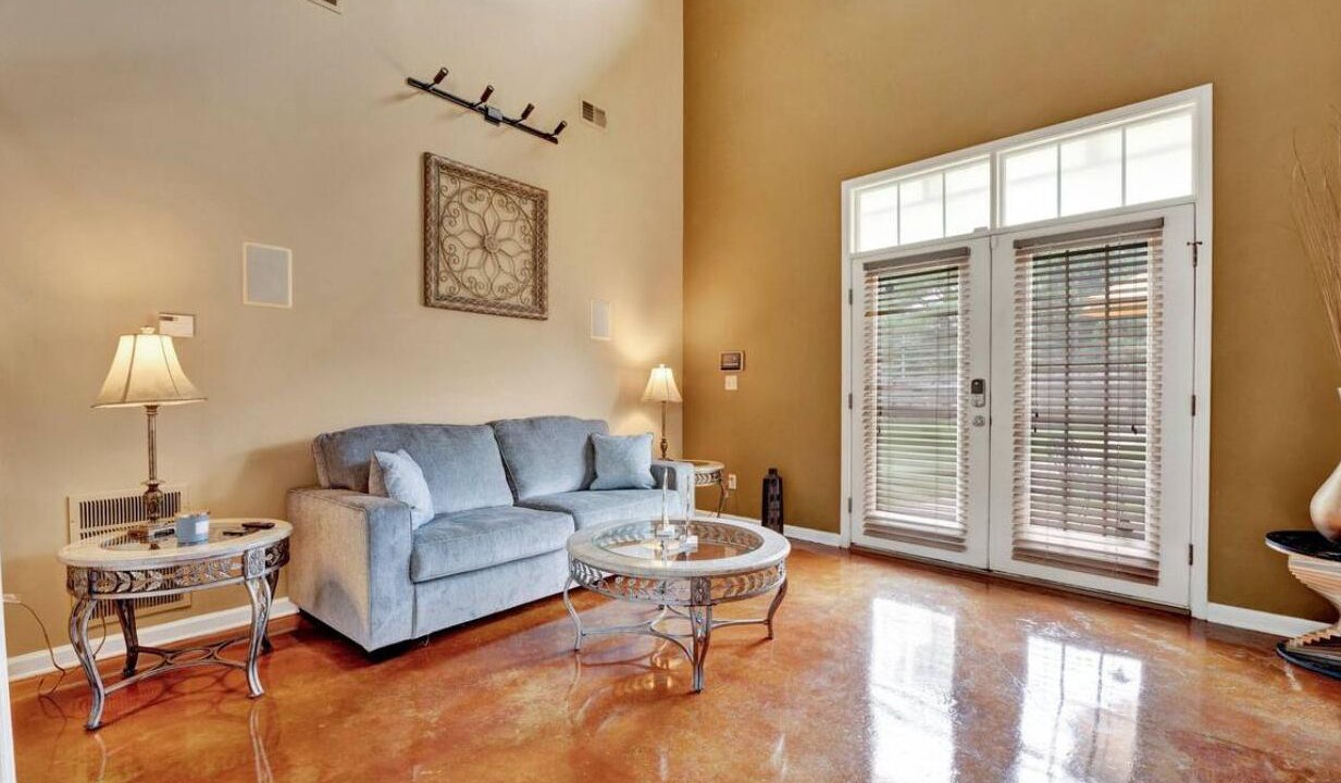 Photo of Livingroom in Pinch District