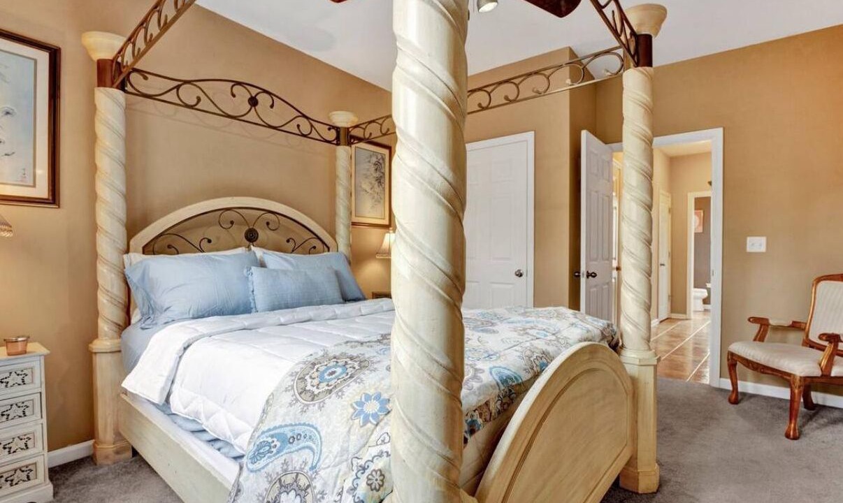 Photo of Bedroom in Pinch District
