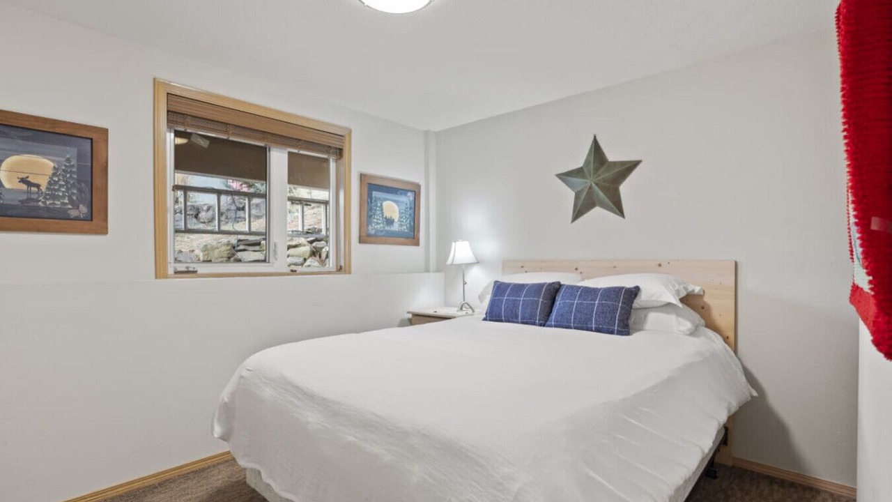 Photo of Bedroom in Worley
