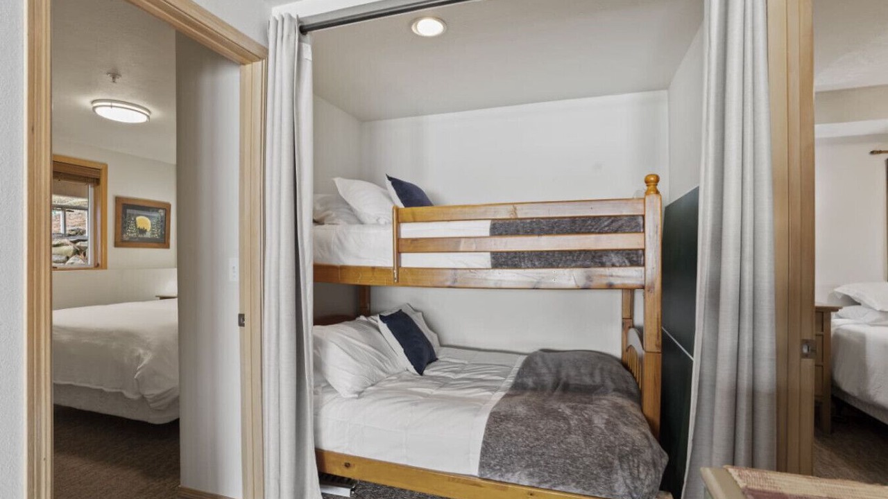 Photo of Bedroom in Worley