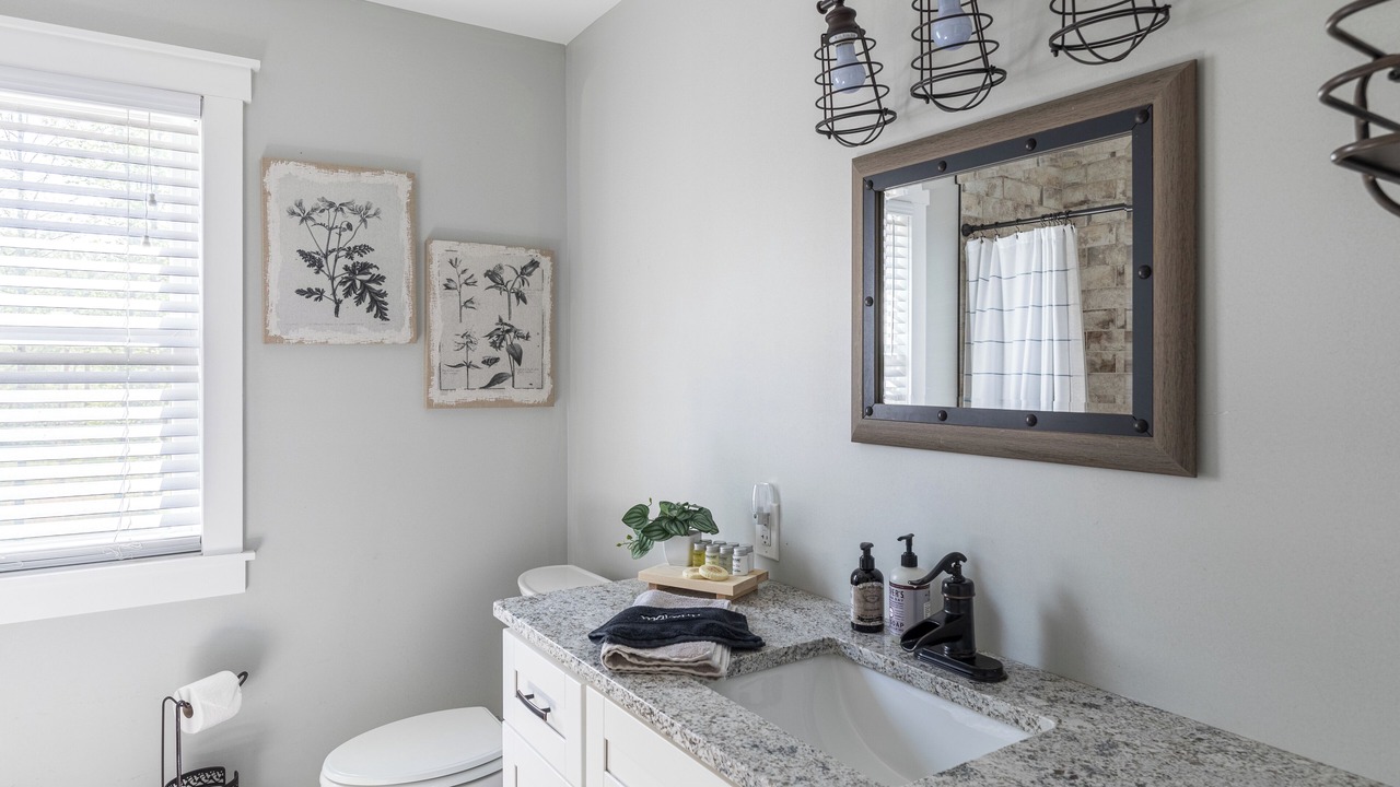 Photo of Bathroom in Linden