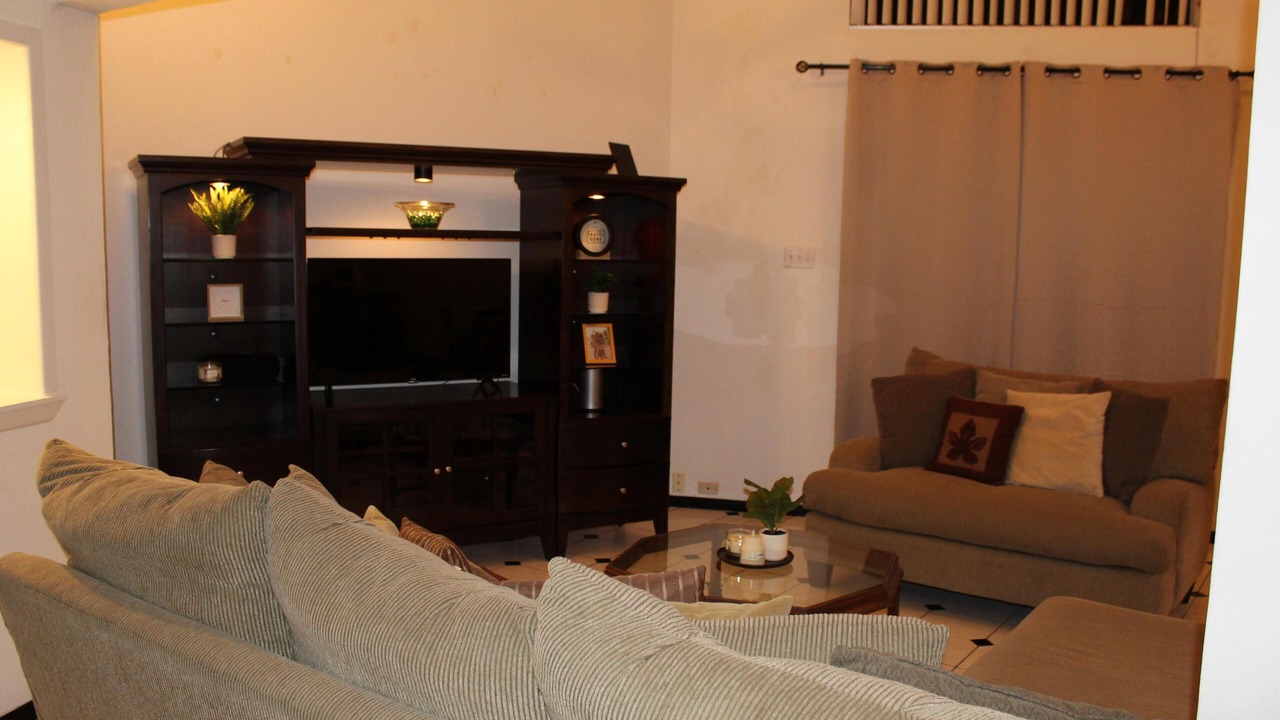 Photo of Livingroom in Brownsville