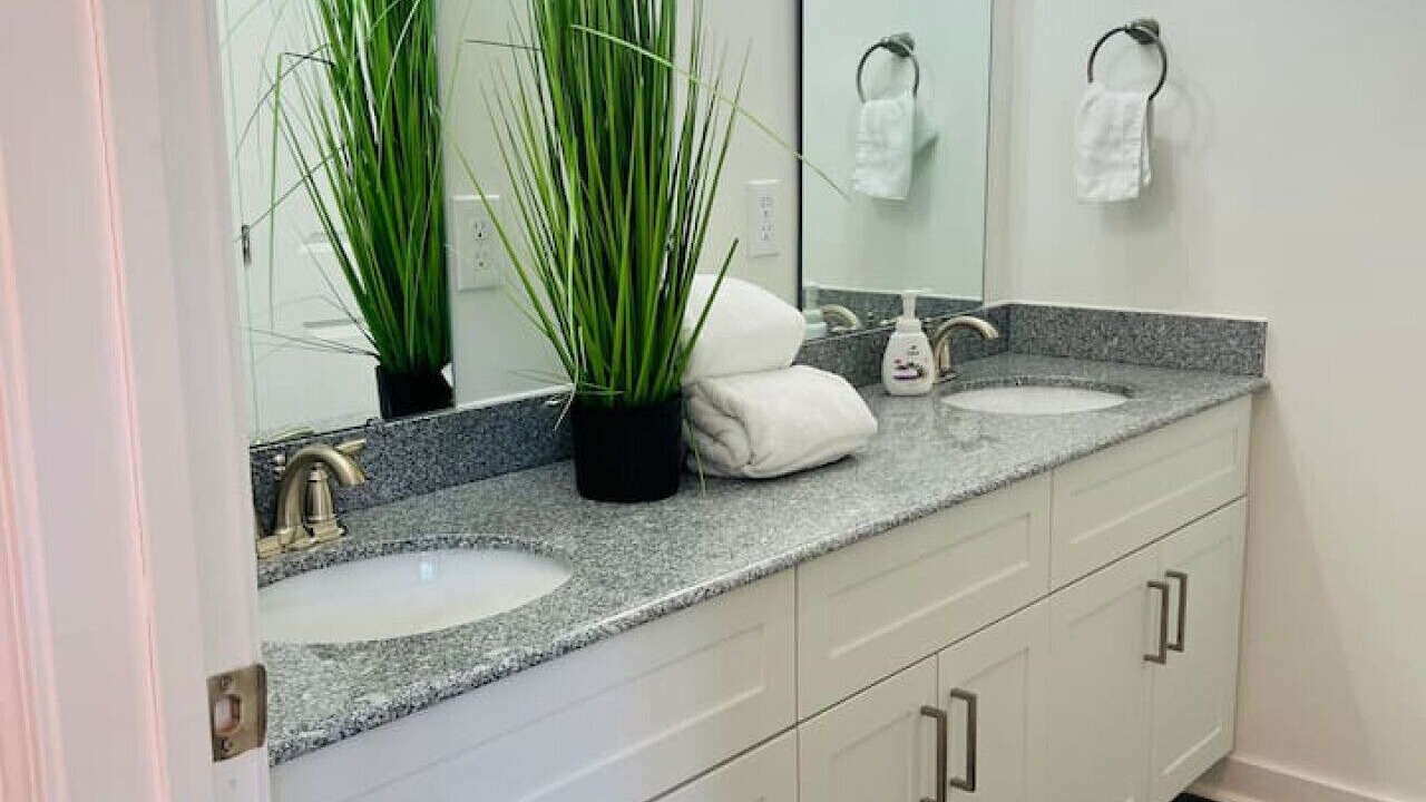 Photo of Bathroom in Ponderosa - Wingate