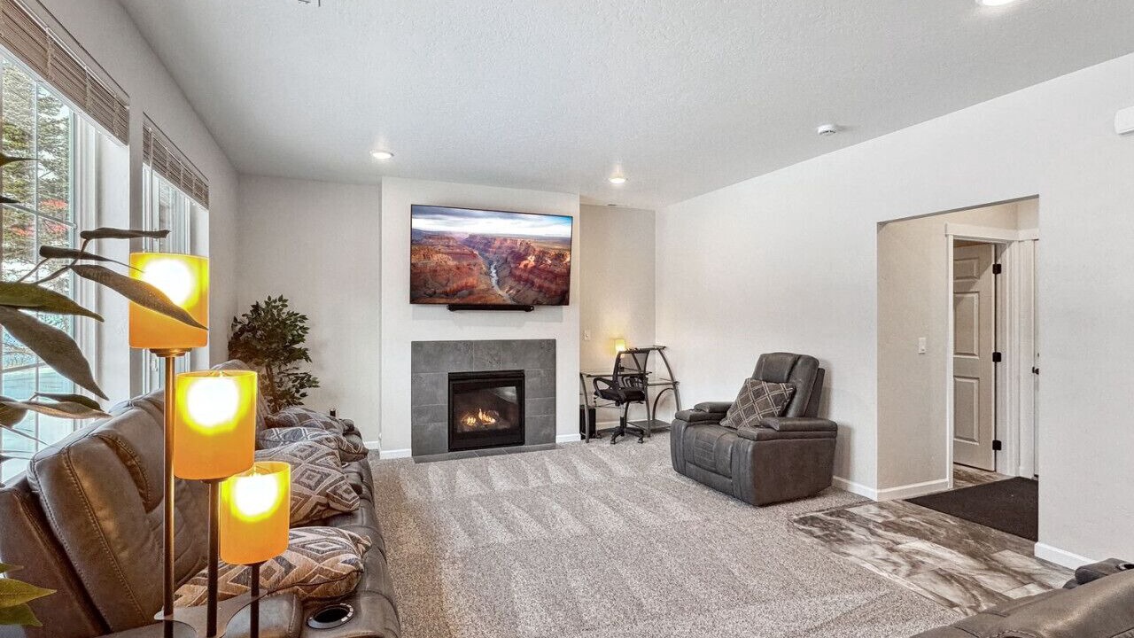 Photo of Livingroom in Donnelly
