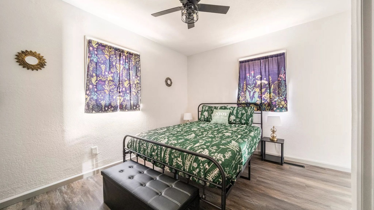 Photo of Bedroom in Cuyahoga Falls