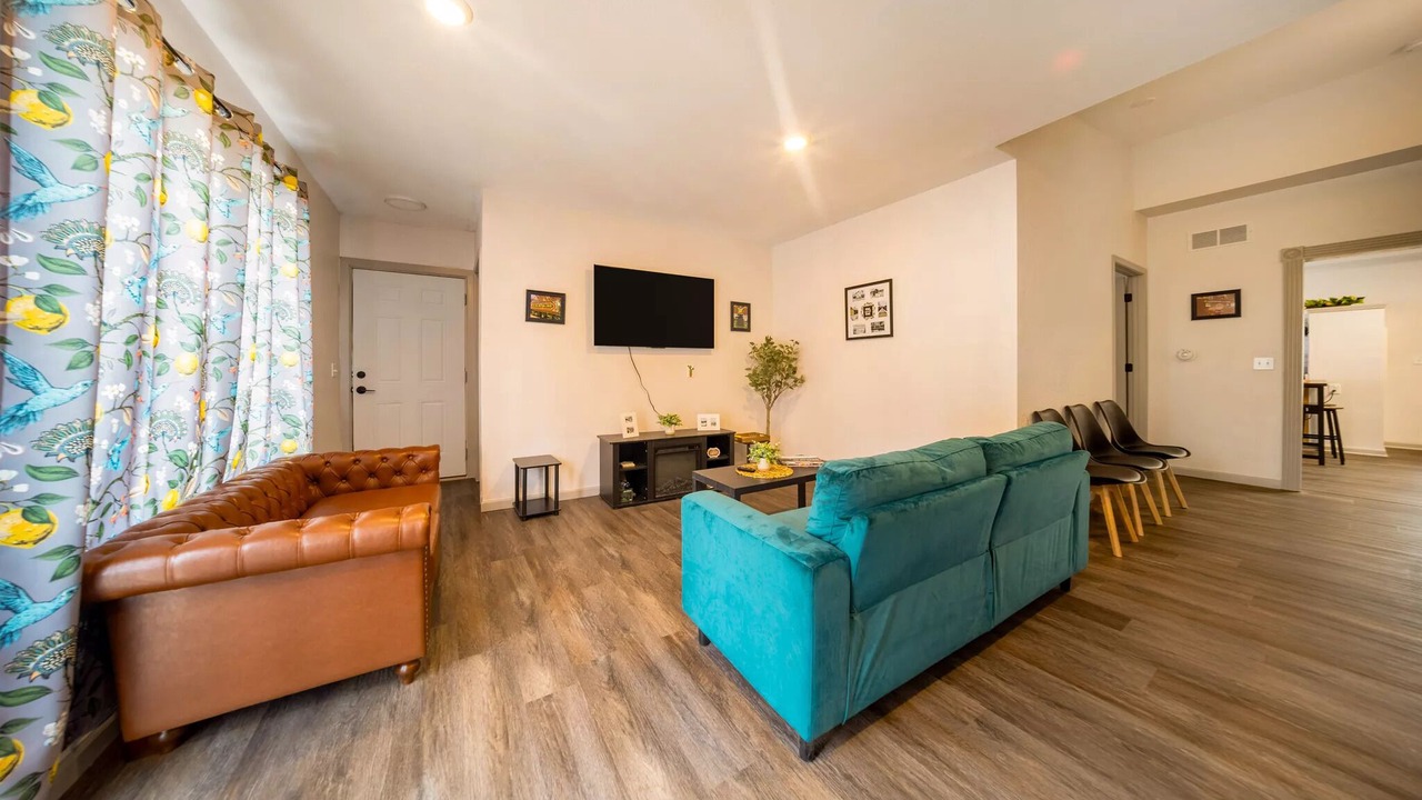 Photo of Livingroom in Cuyahoga Falls