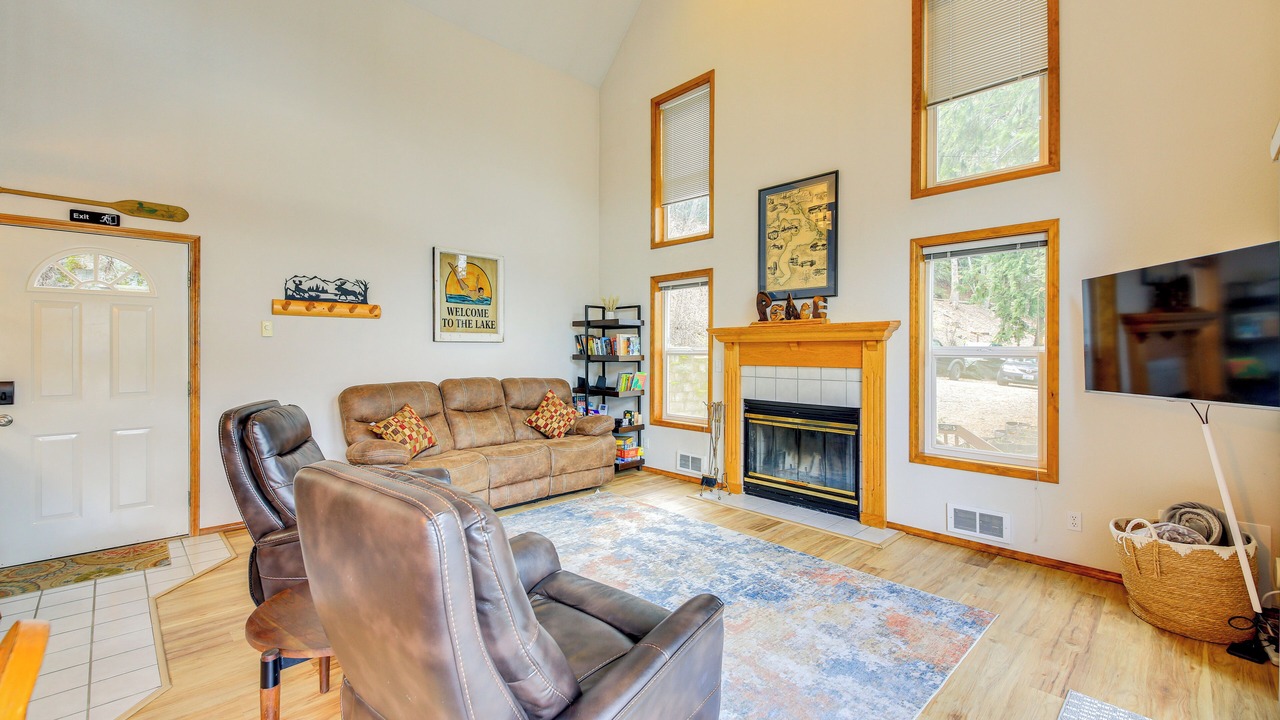 Photo of Livingroom in Bayview