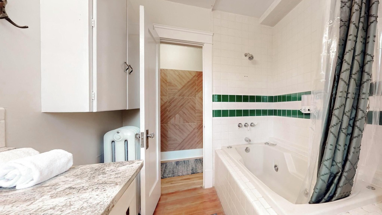 Photo of Bathroom in Nob Hill