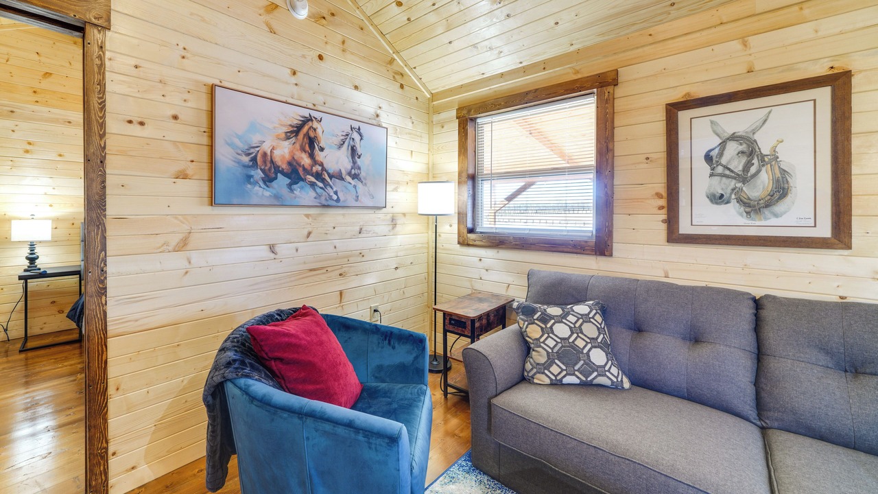 Photo of Livingroom in La Grange