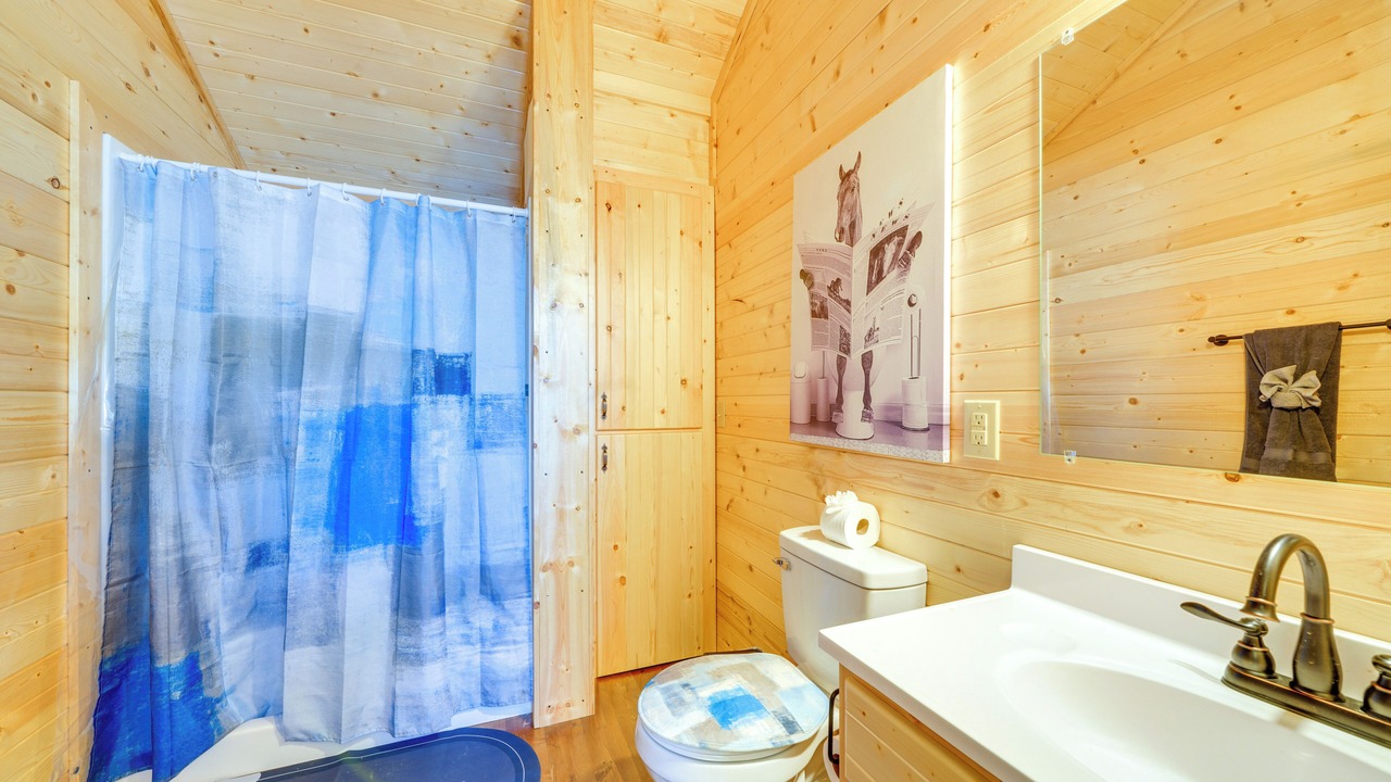 Photo of Bathroom in La Grange