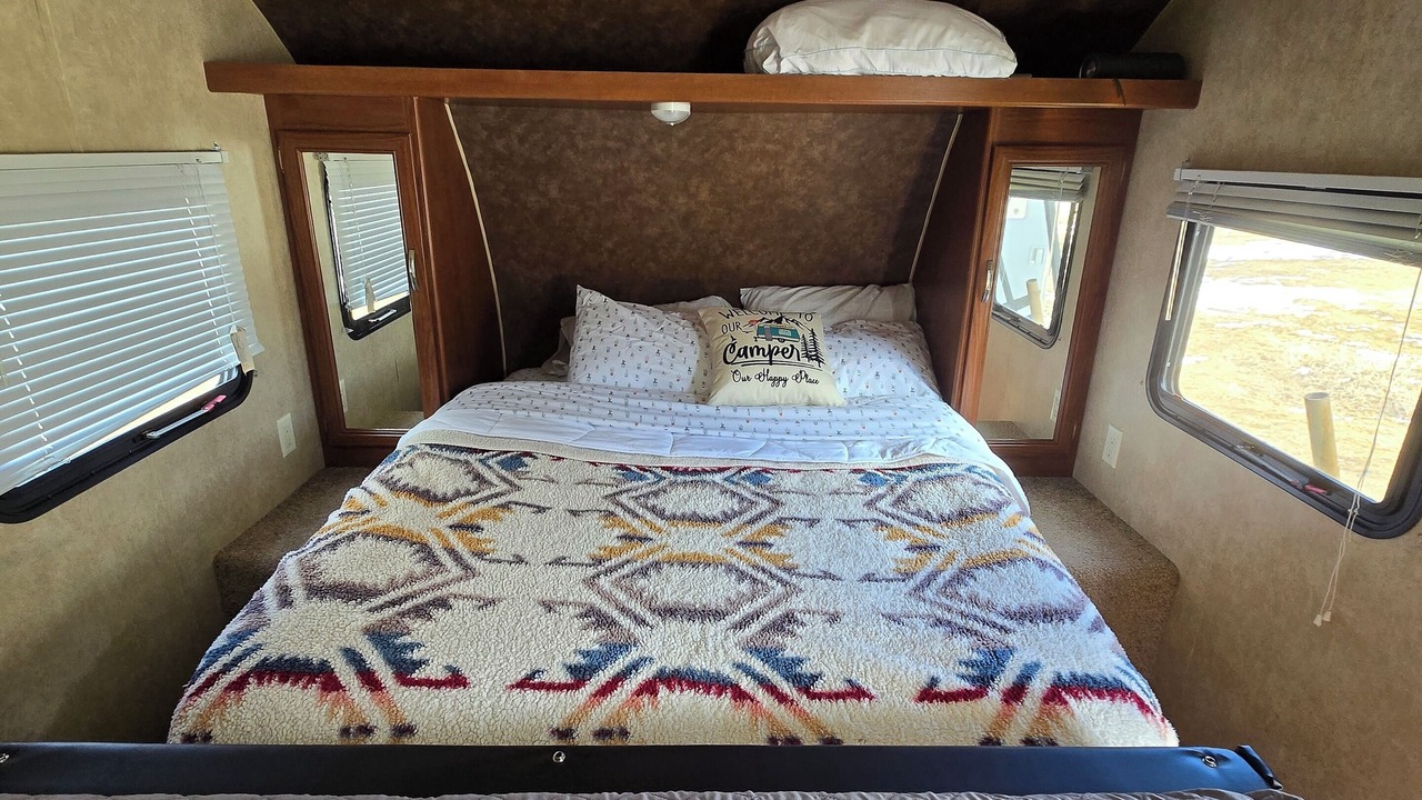 Photo of Bedroom in Monitor