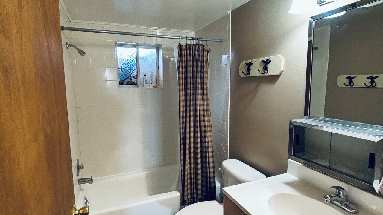 Photo of Bathroom in West Yellowstone