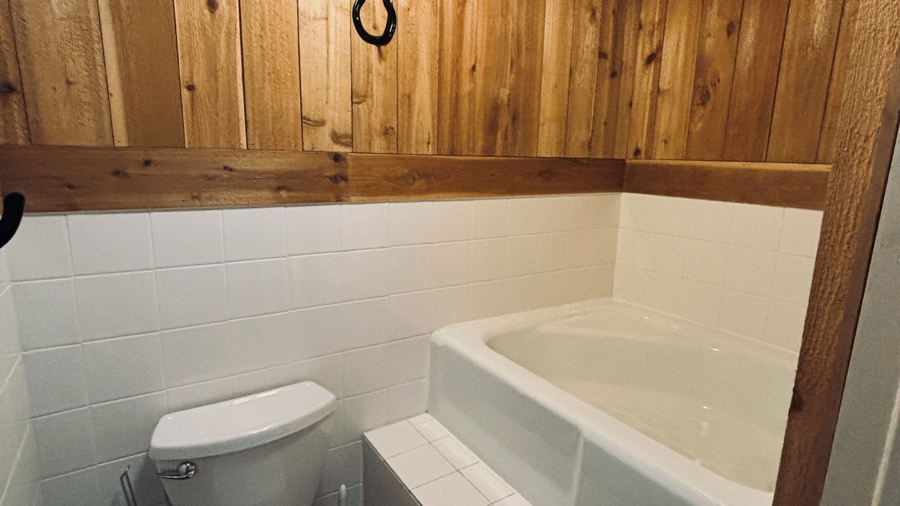 Photo of Bathroom in West Yellowstone