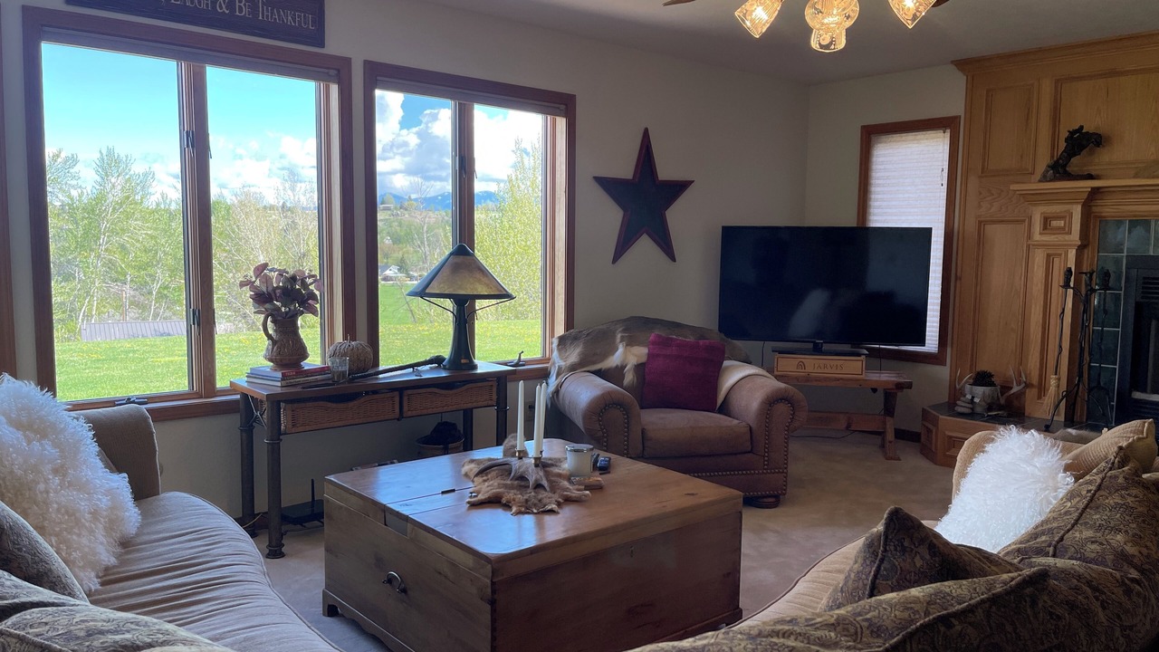 Photo of Livingroom in Grantsdale