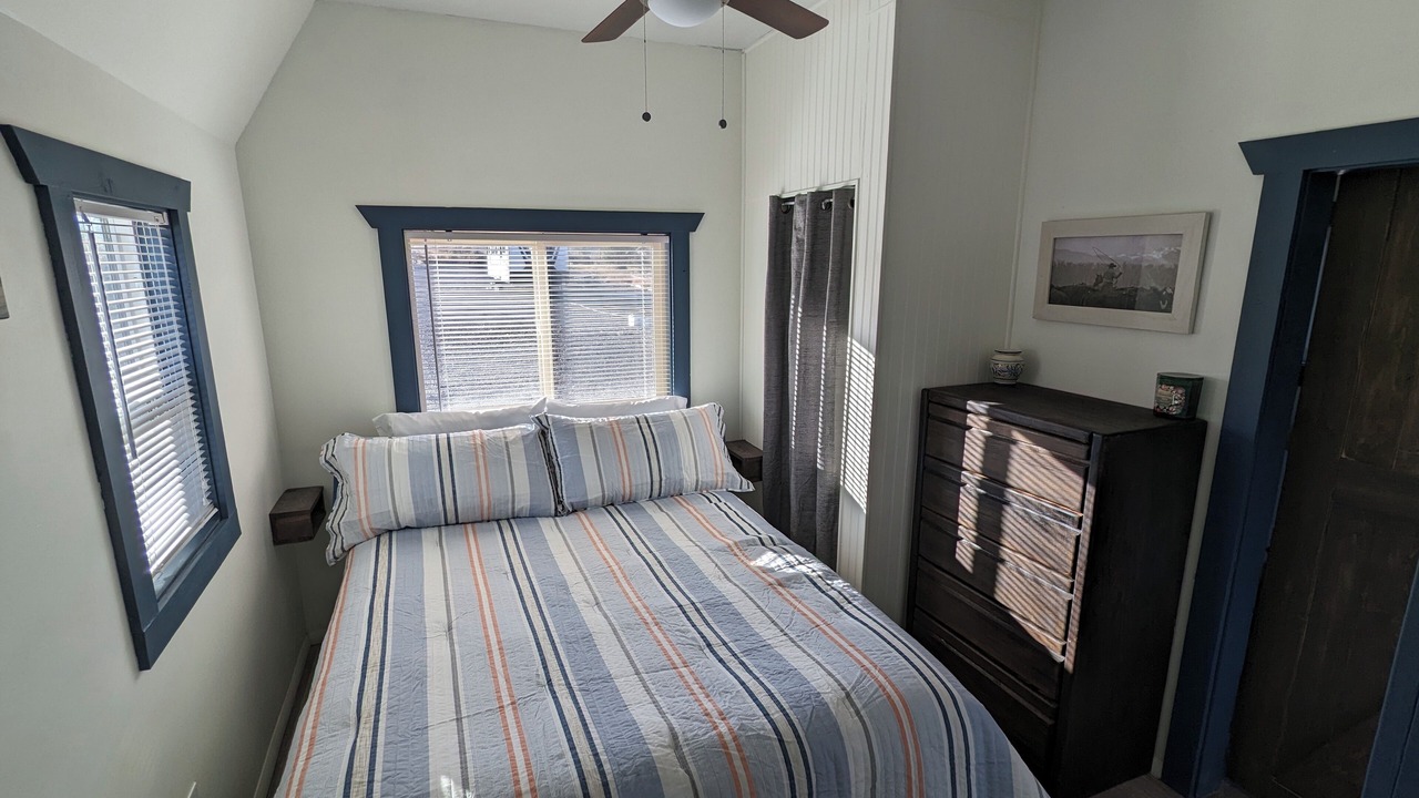Photo of Bedroom in Custer County