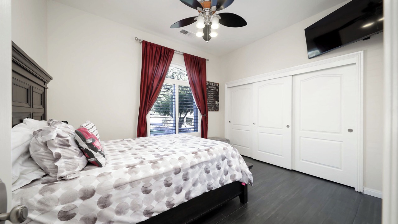 Photo of Bedroom in Rosedale
