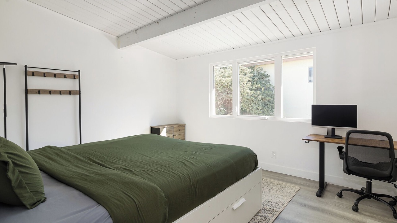 Photo of Bedroom in El Segundo