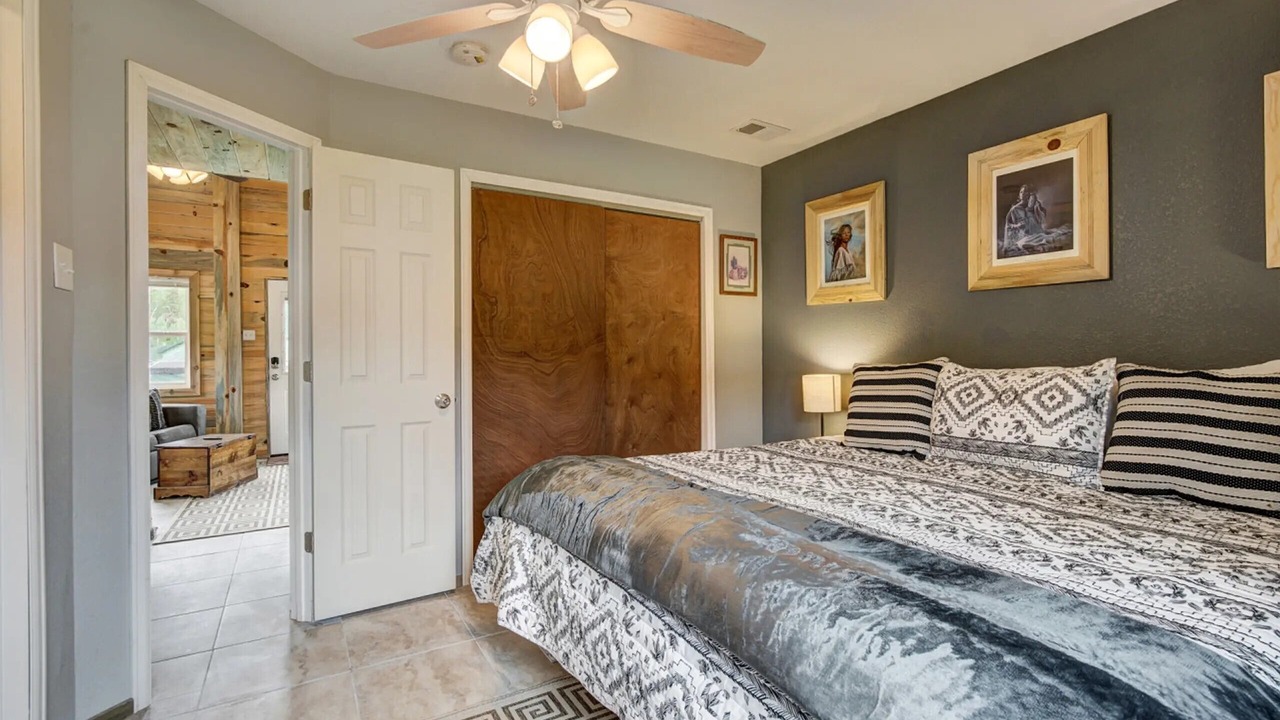 Photo of Bedroom in Alma