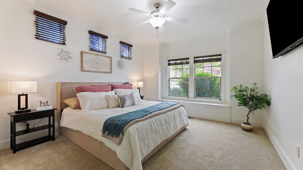 Photo of Bedroom in Eagle