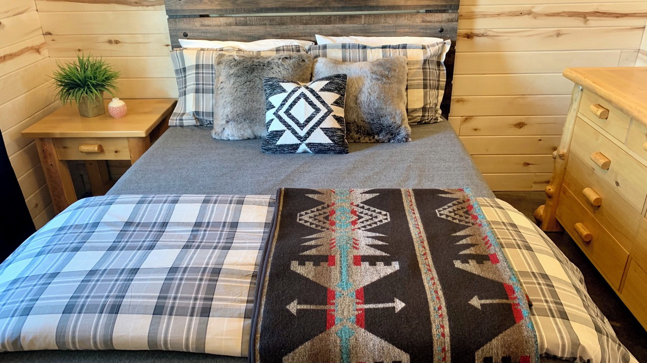 Photo of Bedroom in Island Park