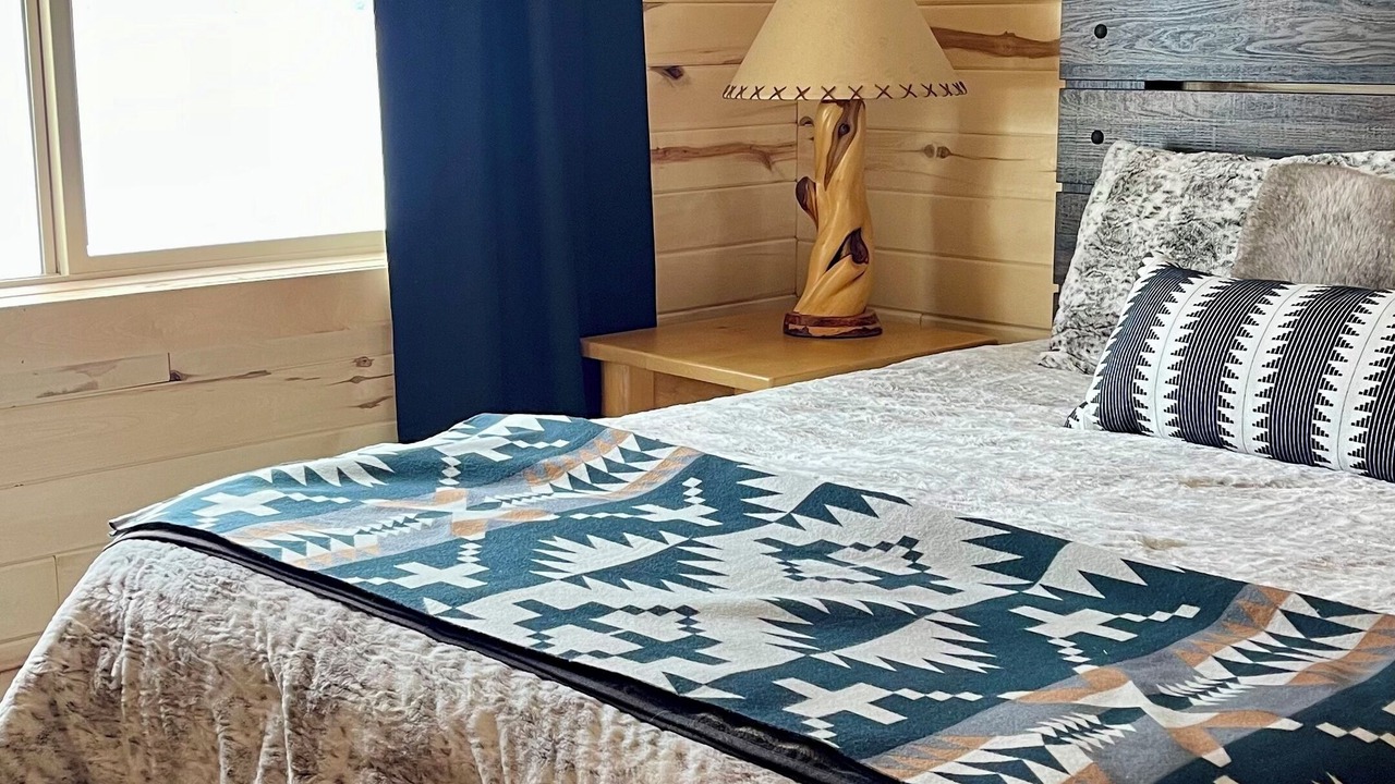 Photo of Bedroom in Island Park