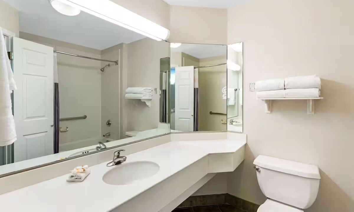 Photo of Bathroom in Superstition Springs