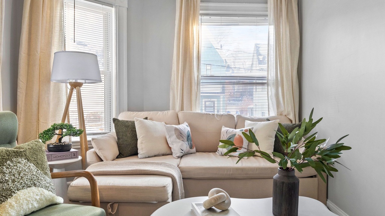 Photo of Livingroom in Winter Hill