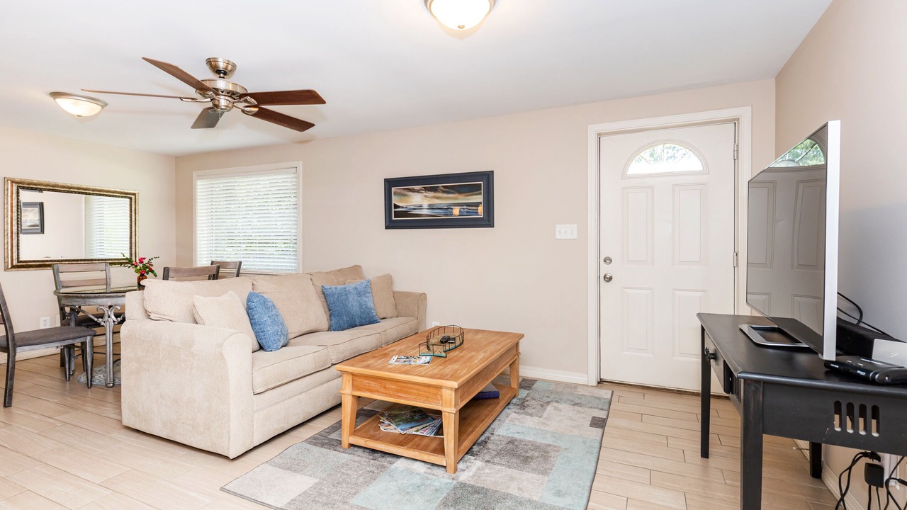 Photo of Livingroom in Biloxi
