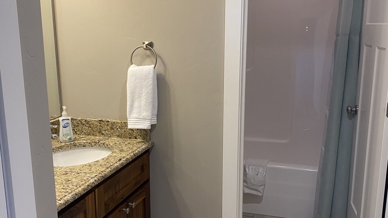 Photo of Bathroom in Garden City