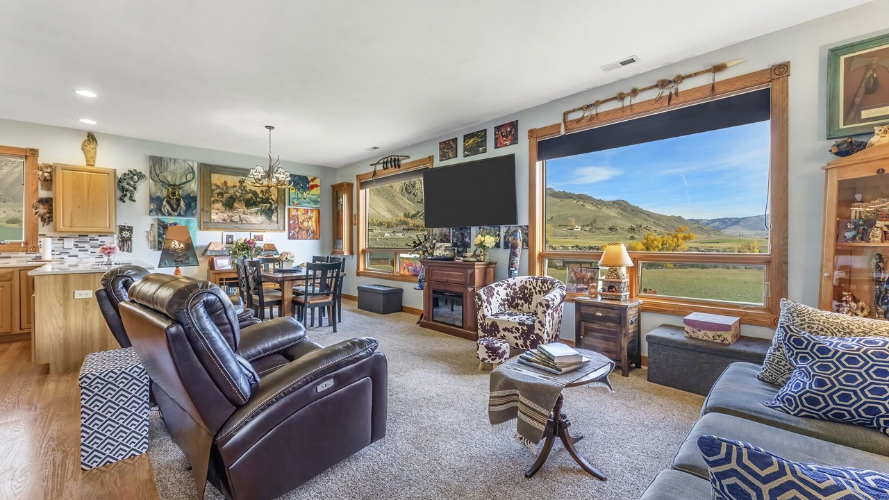 Photo of Livingroom in Gardiner