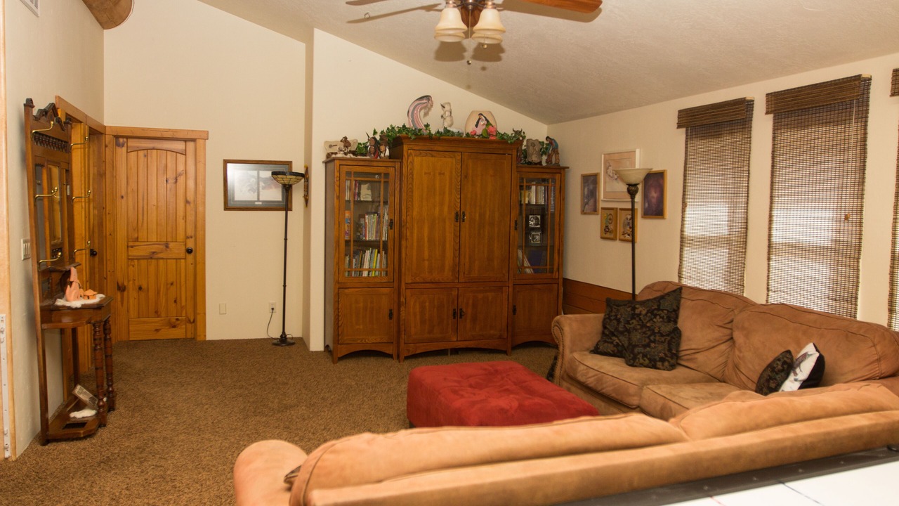 Photo of Livingroom in Garden Valley