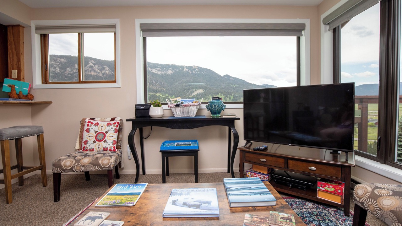 Photo of Livingroom in Gallatin Gateway
