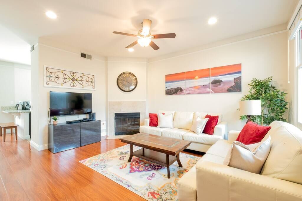 Photo of Livingroom in Crown Point