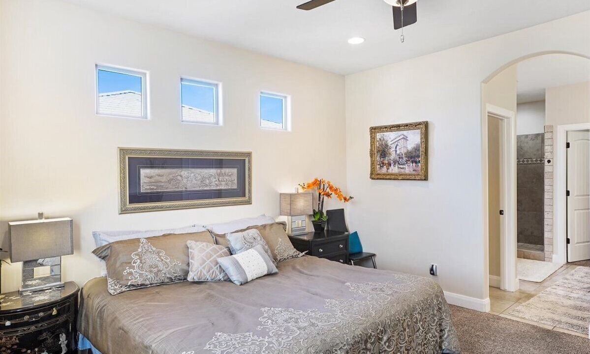 Photo of Bedroom in Hurricane