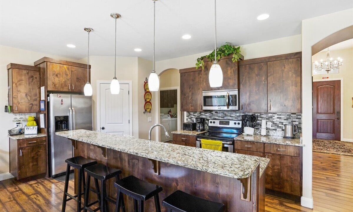 Photo of Kitchen in Hurricane
